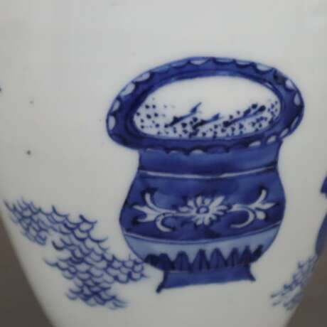 Blau-weiße Vase - China, Qing-Dynastie, Porzellan,… - photo 7