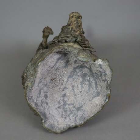 Figürliche Bronze „Shoulao“ - China, ausgehende Qi… - Foto 4
