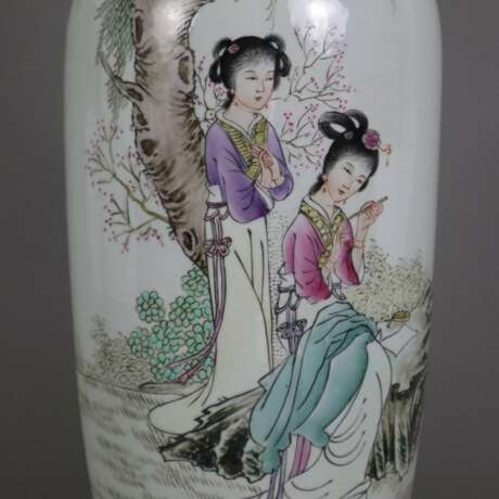 Rouleauvase - China, Porzellan dekoriert mit Email… - photo 6
