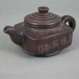 Kleine Zisha-Teekanne - China, Yixing-Keramik, abg… - Foto 1