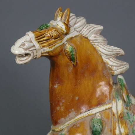 Pferd im Tang-Stil - China, Keramik, heller Scherb… - Foto 6