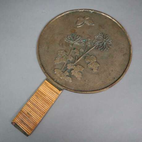 Bronzespiegel - Japan, runde Scheibe mit Griff, Re… - Foto 1