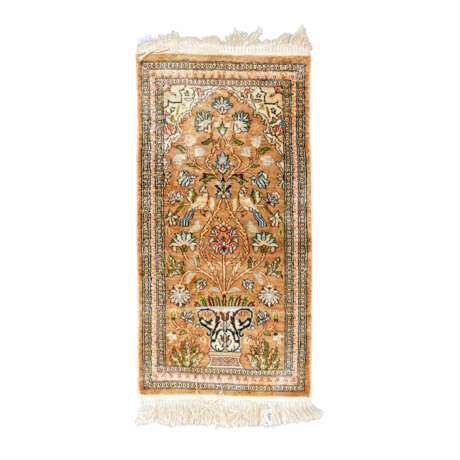 Orientteppich aus KASCHMIRSEIDE/INDIEN, 20. Jahrhundert, ca. 96x50 cm. - Foto 1