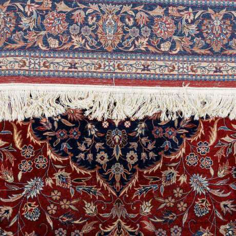 Teppich. KESCHAN/CHINA, 20. Jahrhundert, ca. 302x255 cm. - Foto 3