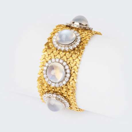 Exquistes Vintage Gold-Armband mit Mondstein- und Brillant-Besatz. - фото 1