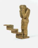 Siegfried Neuenhausen (Dormagen 1931). Mann vor Treppe.