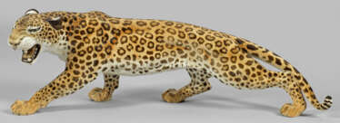Schreitender Leopard
