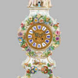Große prunkvolle Porzellanpendule mit Amoretten von Meissen - photo 1