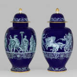 Paar monumentale Meissen Vasen mit Darstellungen aus dem - photo 2