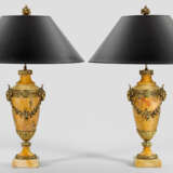 Paar große Tischlampen im Louis XVI-Stil - фото 1