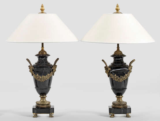 Paar Tischlampen im Louis XV-Stil - фото 1