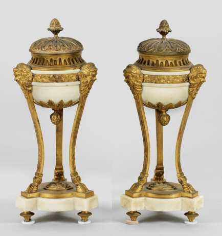 Paar Brûle-Parfum im Louis XVI-Stil - фото 1