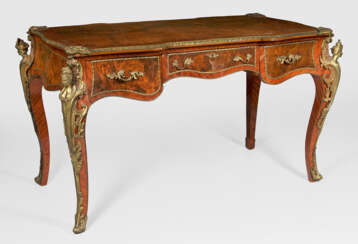 Bureau plat im Louis XV-Stil