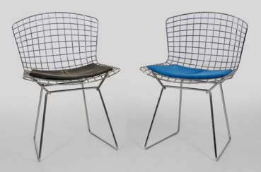 Zwei "Wire Side Chairs" von Harry Bertoia
