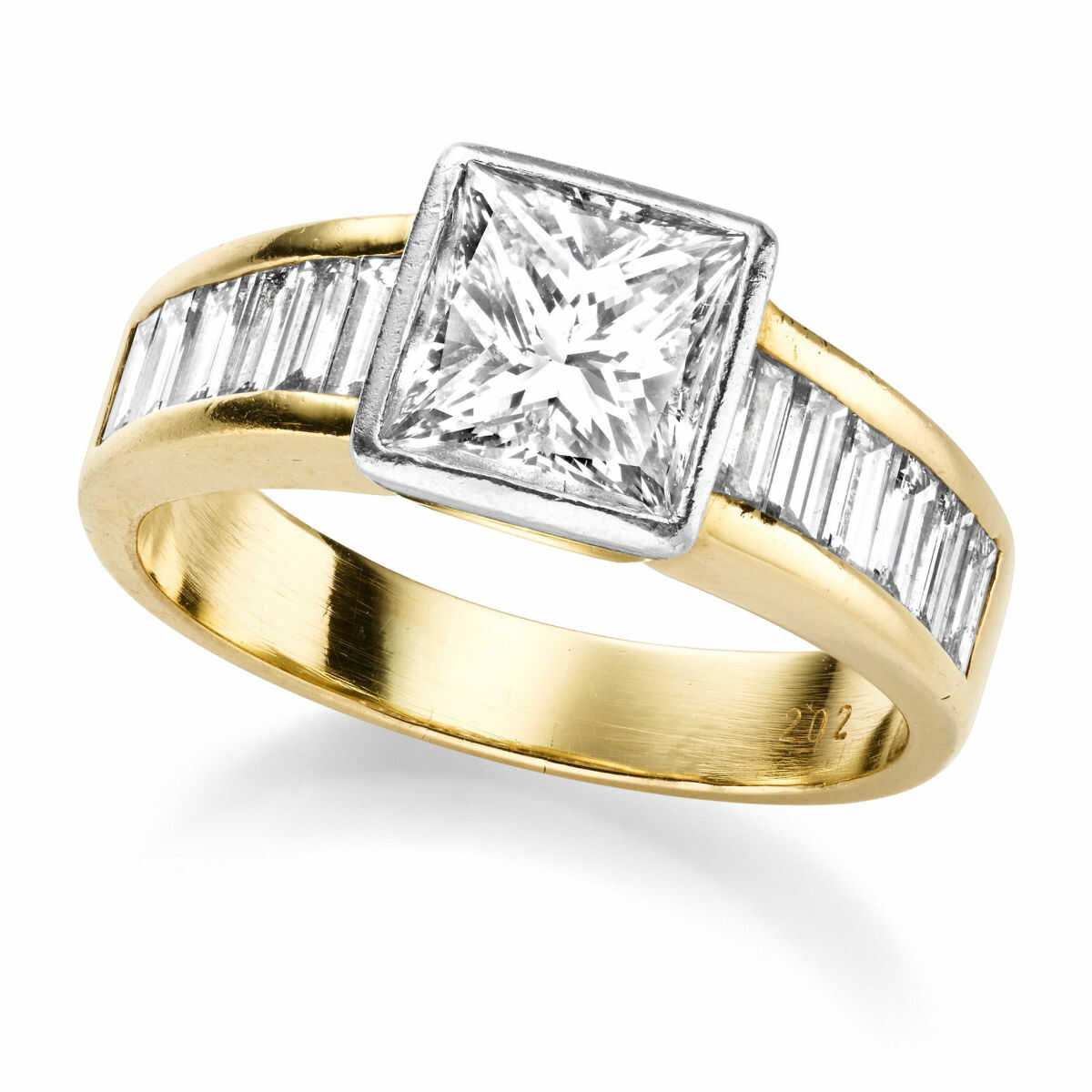 Bicolorer Ring mit Diamantsolitär im Princess-Cut von über 2 Carat
