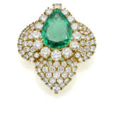 Pear shaped ct. 8.48 emerald and diamond yellow go… - фото 1