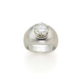 Round ct. 1.68 diamond white gold band ring, g 11.… - photo 1