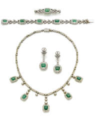 White gold diamond and emerald jewellery set compr…