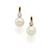 Diamond and natural saltwater pearl yellow gold ea… - photo 1