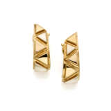 MARINA B | Yellow gold "triangoli" earrings, g 18.… - Foto 1