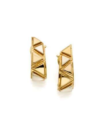 MARINA B | Yellow gold "triangoli" earrings, g 18.… - фото 1