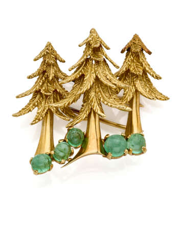 Cabochon emerald and yellow gold larch shaped broo… - photo 1