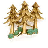 Cabochon emerald and yellow gold larch shaped broo… - photo 1