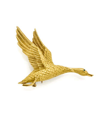 HERMES | Yellow chiseled gold flying goose shaped… - фото 1