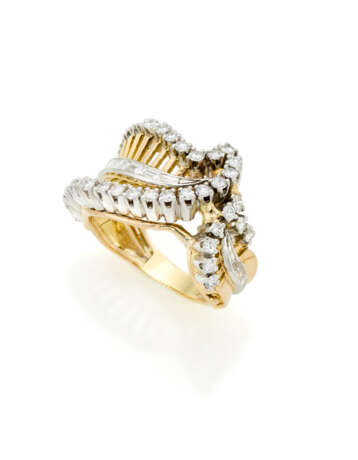 Diamond and yellow gold leaf shaped ring, diamonds… - photo 1