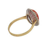 Ring mit ovaler Koralle entouriert von Achtkantdiam., - Foto 3