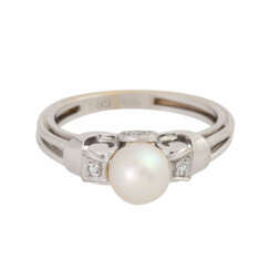 Ring mit Zuchtperle und Diamanten