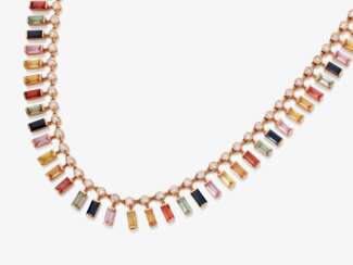 Shorty - Collier verziert mit vielfarbigen Saphirstäbchen und Brillanten