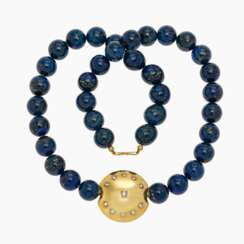 Lapis Lazuli Kugelkette mit großer Gelbgoldschließe