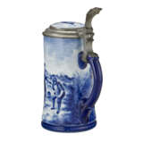 A PEWTER-MOUNTED GERMAN (SWAINE & CO.) 'DELFT' TANKARD - Foto 3