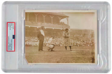 JOE TINKER PHOTOGRAPH BY BROWN BROTHERS C.1908 (PSA/DNA TYPE I)