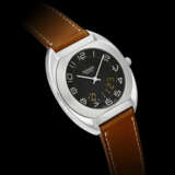 HERM&#200;S. A STAINLESS STEEL DIGITAL WRISTWATCH WITH DIGITAL DISPLAY, ALARM, CHRONOGRAPH, DUAL TIME AND DATE - Foto 1