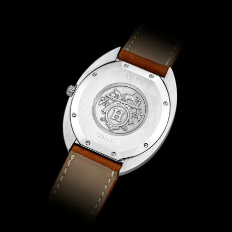 HERM&#200;S. A STAINLESS STEEL DIGITAL WRISTWATCH WITH DIGITAL DISPLAY, ALARM, CHRONOGRAPH, DUAL TIME AND DATE - photo 2