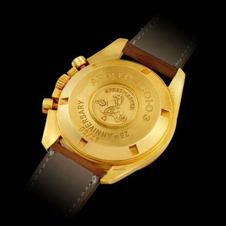 OMEGA. A VERY RARE 18K GOLD LIMITED EDITION CHRONOGRAPH WRISTWATCH - фото 2