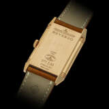 JAEGER-LECOULTRE. A VERY RARE 18K PINK GOLD LIMITED EDITION REVERSIBLE WRISTWATCH - photo 4