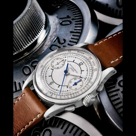 PATEK PHILIPPE. A VERY RARE STAINLESS STEEL CHRONOGRAPH WRISTWATCH WITH SECTOR DIAL - Foto 1