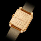 OMEGA. AN 18 PINK GOLD LIMITED EDITION AUTOMATIC TRIPLE CALENDAR WRISTWATCH WITH MOON PHASES - Foto 2