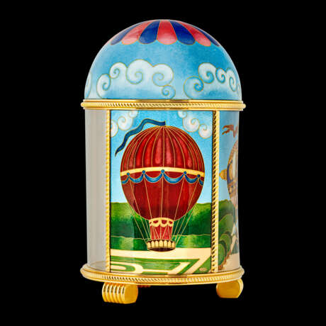 PATEK PHILIPPE. A ONE-OF-A-KIND GILT BRASS DOME TABLE CLOCK WITH CLOISONN&#201; ENAMEL DEPICTING HOTAIR BALLOONS - photo 3