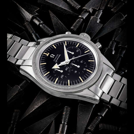 OMEGA. A VERY RARE STAINLESS STEEL CHRONOGRAPH WRISTWATCH WITH BRACELET - Foto 1