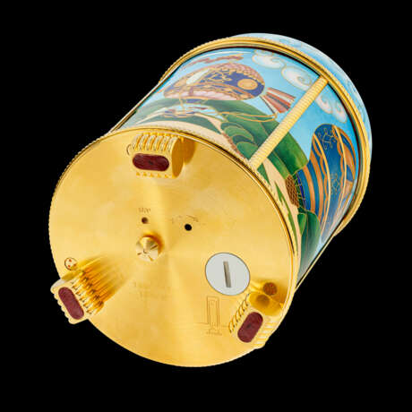 PATEK PHILIPPE. A ONE-OF-A-KIND GILT BRASS DOME TABLE CLOCK WITH CLOISONN&#201; ENAMEL DEPICTING HOTAIR BALLOONS - photo 8