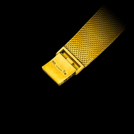 VACHERON CONSTANTIN. A RARE 18K GOLD BRACELET WATCH WITH BREGUET NUMERALS - фото 4