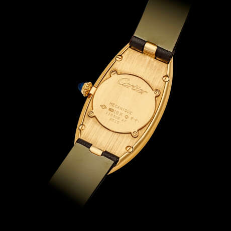 CARTIER. AN 18K PINK GOLD ELONGATED OVAL WRISTWATCH - Foto 2