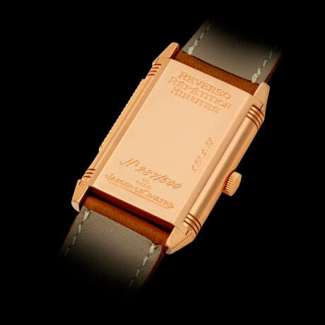JAEGER-LECOULTRE. AN ATTRACTIVE AND RARE 18K PINK GOLD LIMITED EDITION MINUTE REPEATING REVERSIBLE WRISTWATCH - Foto 5