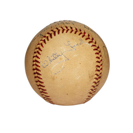 WHITEY FORD 20TH WIN GAME USED BASEBALL FROM THE 1961 SEASON (EX-WHITEY FORD COLLECTION)(1961 WORLD CHAMPIONS, WS MVP, AND CY YOUNG SEASON)(PSA/DNA) - Foto 1