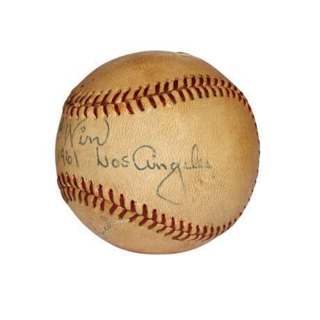 WHITEY FORD 20TH WIN GAME USED BASEBALL FROM THE 1961 SEASON (EX-WHITEY FORD COLLECTION)(1961 WORLD CHAMPIONS, WS MVP, AND CY YOUNG SEASON)(PSA/DNA) - Foto 3