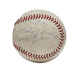 HEINIE MANUSH SINGLE SIGNED BASEBALL (PSA/DNA 8 NM-MT) - photo 1